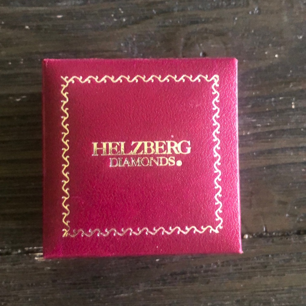 Helzberg Diamond Box